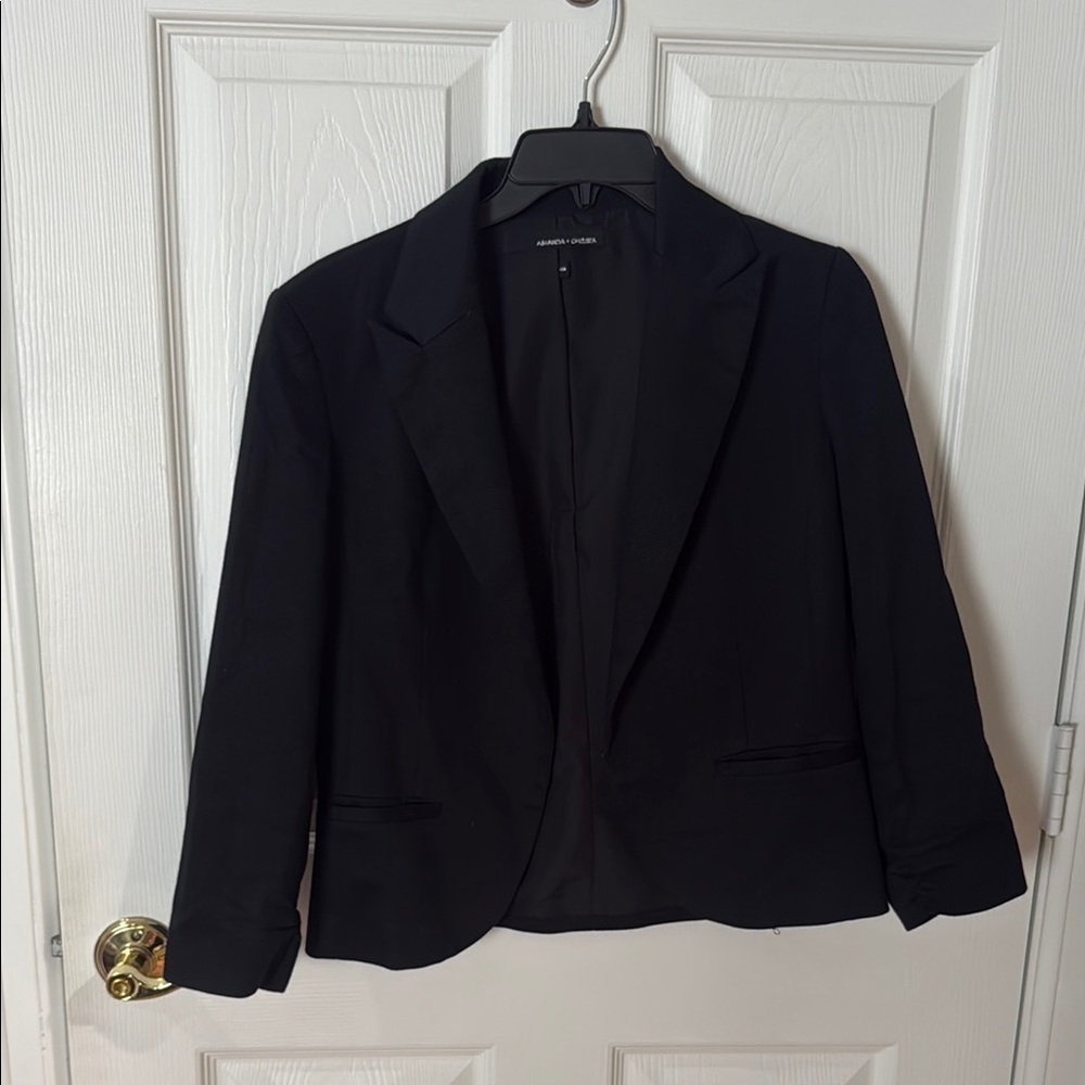 Amanda and Chelsea textured open front black blazer size 8